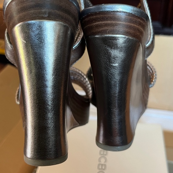 BCBG Metallic Wedge Sandals. New - Picture 2 of 2